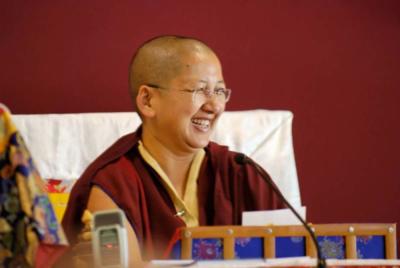 Dzietsün Khandro Rinpocze [Jetsün Khandro Rinpoche]