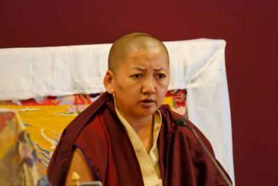Dzietsün Khandro Rinpocze [Jetsün Khandro Rinpoche]