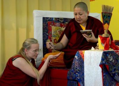 Dzietsün Khandro Rinpocze [Jetsün Khandro Rinpoche]