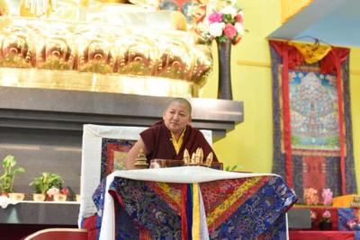 Dzietsün Khandro Rinpocze [Jetsün Khandro Rinpoche]