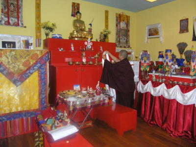 Dzietsün Khandro Rinpocze [Jetsün Khandro Rinpoche] Drubkhang - tradycyjne trzyletnie odosobnienie