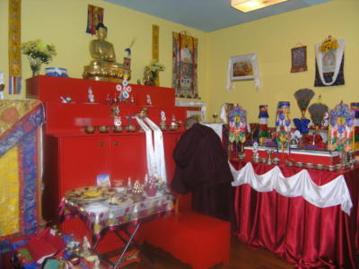 Dzietsün Khandro Rinpocze [Jetsün Khandro Rinpoche] Drubkhang - tradycyjne trzyletnie odosobnienie