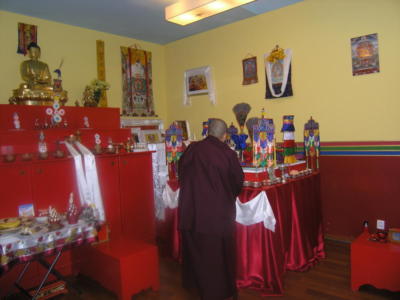 Dzietsün Khandro Rinpocze [Jetsün Khandro Rinpoche] Drubkhang - tradycyjne trzyletnie odosobnienie