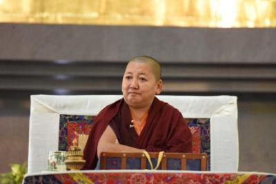 Dzietsün Khandro Rinpocze [Jetsün Khandro Rinpoche]
